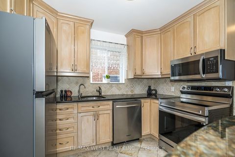 Photo 16 at 26 Parkland Road, Cliffside, Toronto