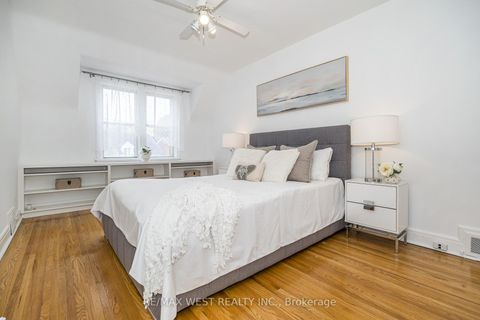 Photo 19 at 26 Parkland Road, Cliffside, Toronto