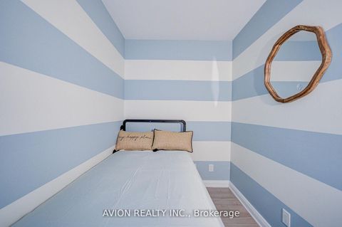 Photo 12 at 1920 - 155 Yorkville Avenue, Annex, Toronto