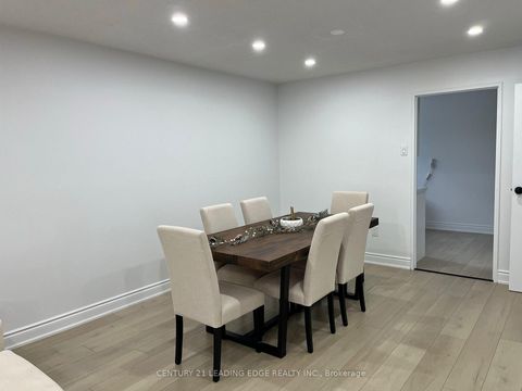 Photo 5 at 26 - 91 Muir Drive, Scarborough Village, Toronto