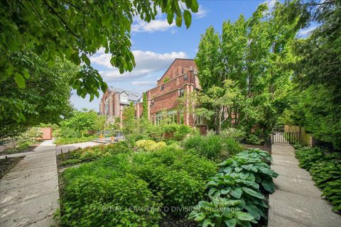 Photo 3 at 112 - 65 Sheldrake Boulevard, Mount Pleasant East, Toronto