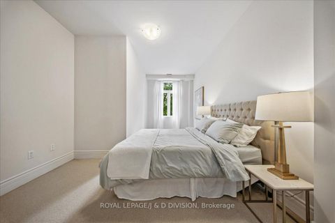 Photo 22 at 112 - 65 Sheldrake Boulevard, Mount Pleasant East, Toronto