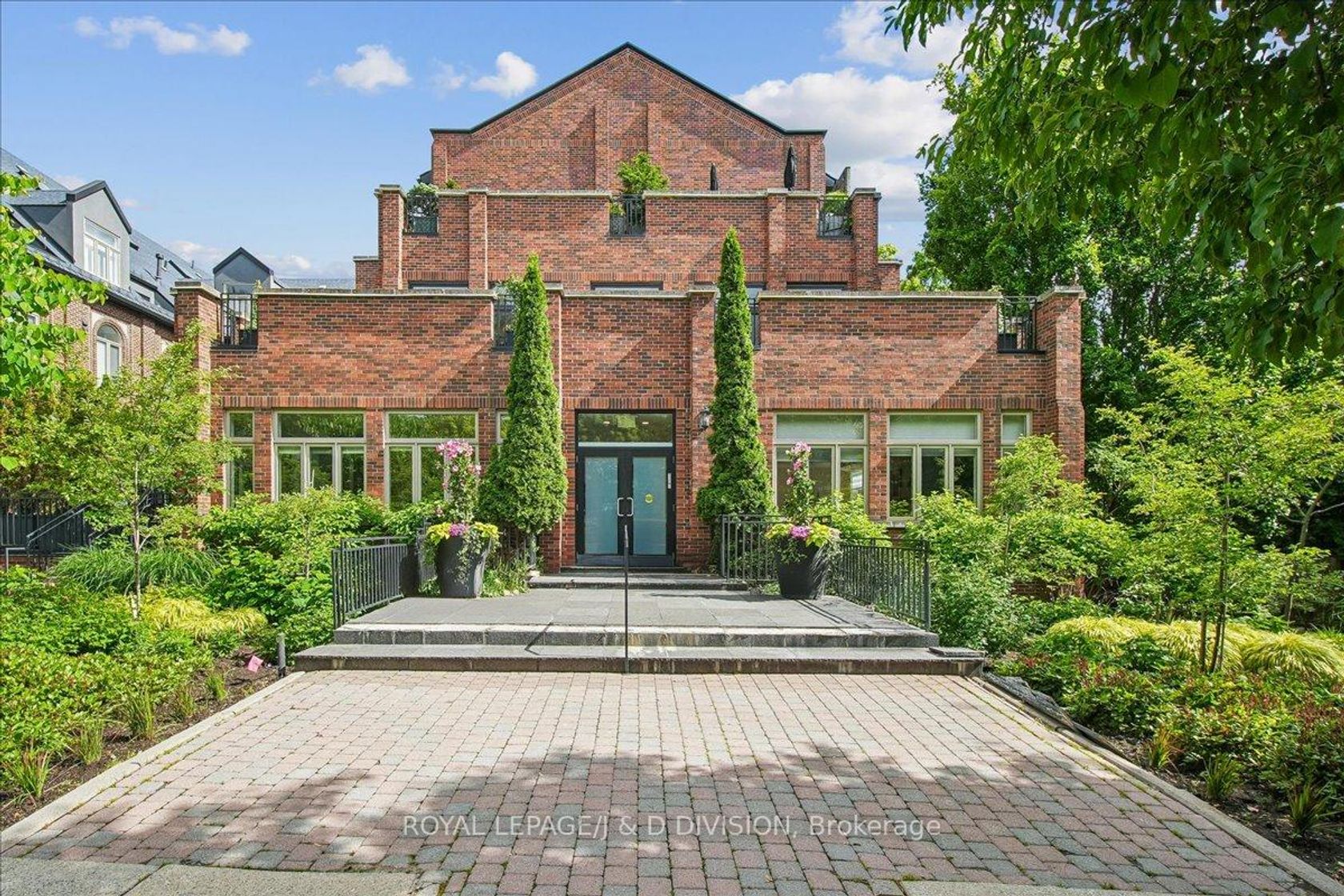 112 - 65 Sheldrake Boulevard, Mount Pleasant East, Toronto 