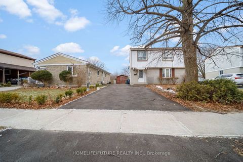 Photo 2 at 8 Coltman Crescent, Malvern, Toronto