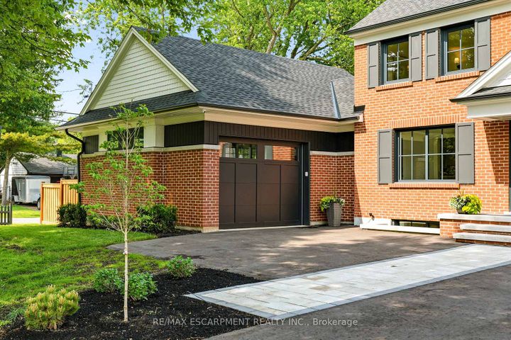 Photo 4 at 727 King Road, LaSalle, Burlington