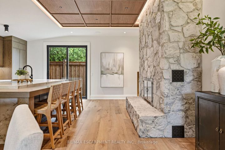 Photo 8 at 727 King Road, LaSalle, Burlington