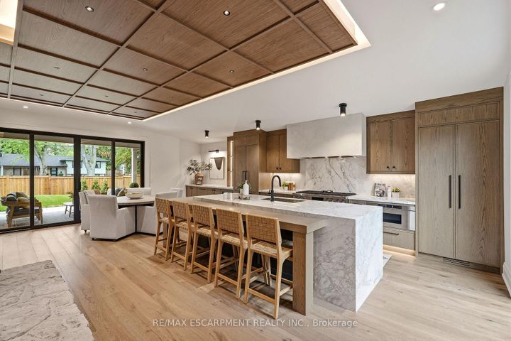 Photo 10 at 727 King Road, LaSalle, Burlington