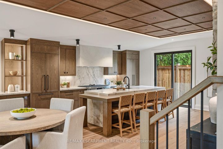 Photo 11 at 727 King Road, LaSalle, Burlington
