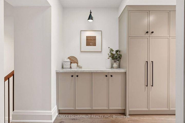 Photo 14 at 727 King Road, LaSalle, Burlington