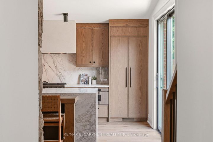 Photo 19 at 727 King Road, LaSalle, Burlington