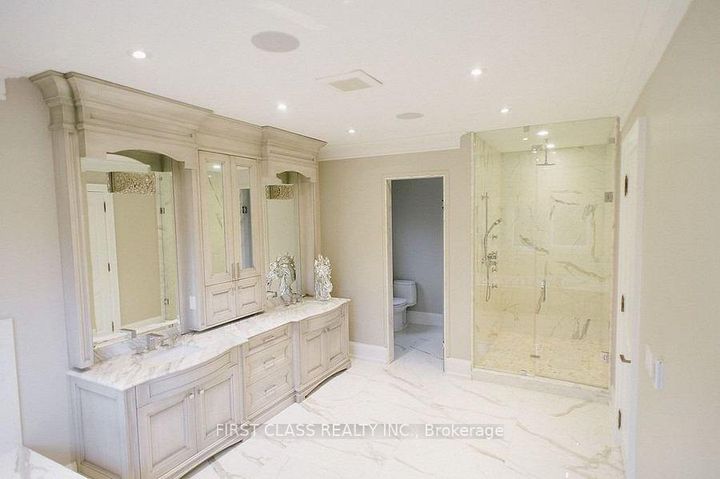 Photo 16 at 29 Citation Drive, Bayview Village, Toronto