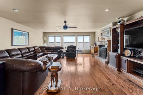 Photo 5 at 582 Duclos Point Road, Pefferlaw, Georgina
