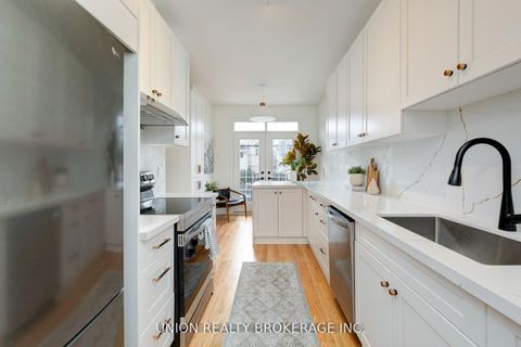 Photo 8 at 59D Woodbine Avenue, The Beaches, Toronto