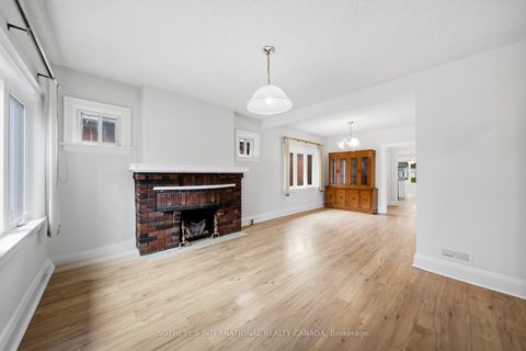 Photo 6 at 20 Bicknell Avenue, Eglinton West, Toronto