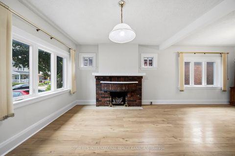 Photo 7 at 20 Bicknell Avenue, Eglinton West, Toronto