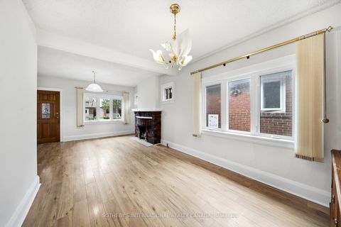 Photo 8 at 20 Bicknell Avenue, Eglinton West, Toronto
