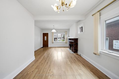 Photo 9 at 20 Bicknell Avenue, Eglinton West, Toronto