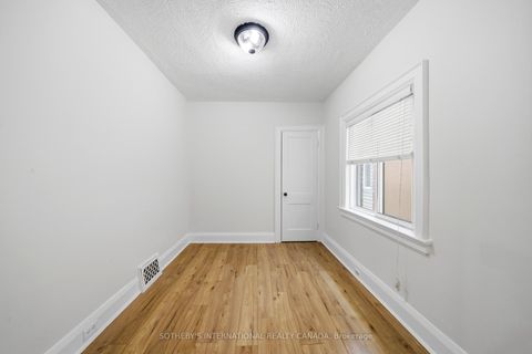 Photo 12 at 20 Bicknell Avenue, Eglinton West, Toronto