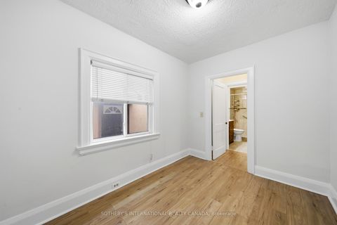 Photo 13 at 20 Bicknell Avenue, Eglinton West, Toronto