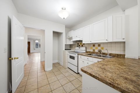Photo 18 at 20 Bicknell Avenue, Eglinton West, Toronto