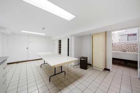 Photo 29 at 20 Bicknell Avenue, Eglinton West, Toronto