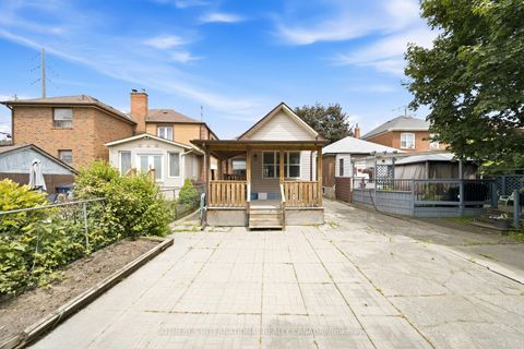 Photo 34 at 20 Bicknell Avenue, Eglinton West, Toronto