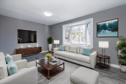 Photo 5 at #1, #2, #3 - 210 Owen Street, Wellington, Barrie