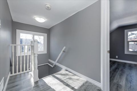 Photo 11 at #1, #2, #3 - 210 Owen Street, Wellington, Barrie