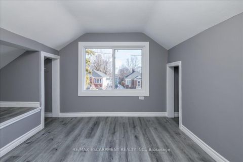 Photo 12 at #1, #2, #3 - 210 Owen Street, Wellington, Barrie