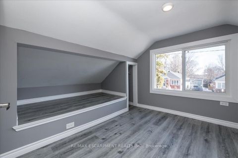 Photo 14 at #1, #2, #3 - 210 Owen Street, Wellington, Barrie