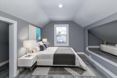 Photo 15 at #1, #2, #3 - 210 Owen Street, Wellington, Barrie