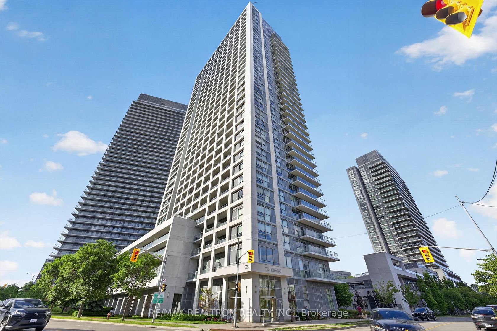 209 - 275 Yorkland Road, Henry Farm, Toronto 