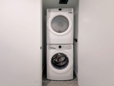 Photo 14 at 1211 - 609 Sherbourne Street, North St. James Town, Toronto
