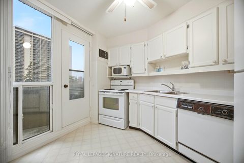 Photo 4 at A21 - 296 Mill Road, Markland Wood, Toronto