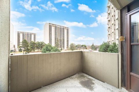 Photo 8 at A21 - 296 Mill Road, Markland Wood, Toronto