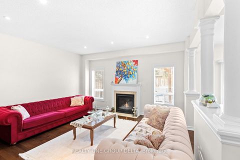 Photo 9 at 8 Charlemagne Avenue, Shore, Barrie