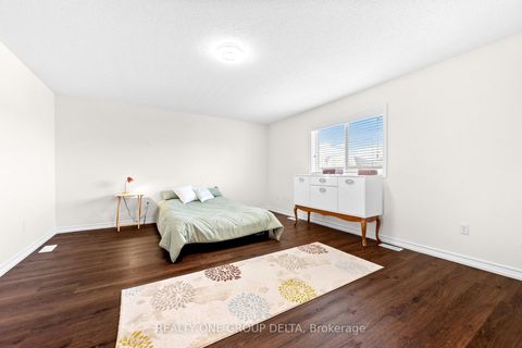 Photo 20 at 8 Charlemagne Avenue, Shore, Barrie
