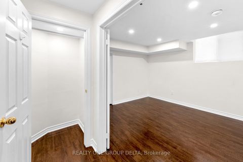 Photo 41 at 8 Charlemagne Avenue, Shore, Barrie