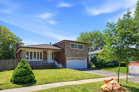 Photo 1 at 31 Langevin Crescent, Centennial Scarborough, Toronto