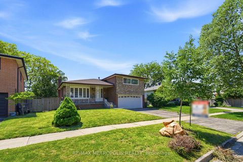 Photo 3 at 31 Langevin Crescent, Centennial Scarborough, Toronto