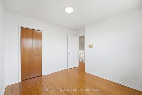 Photo 21 at 31 Langevin Crescent, Centennial Scarborough, Toronto