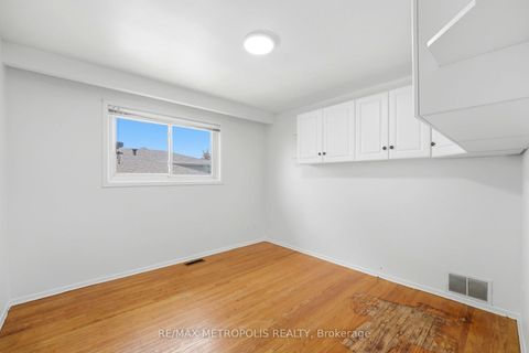 Photo 22 at 31 Langevin Crescent, Centennial Scarborough, Toronto