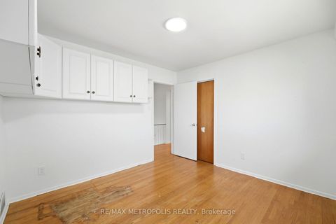 Photo 23 at 31 Langevin Crescent, Centennial Scarborough, Toronto