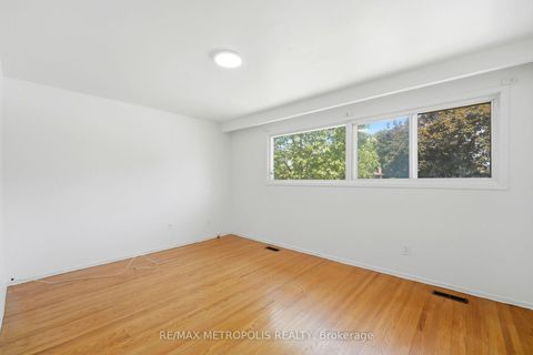 Photo 24 at 31 Langevin Crescent, Centennial Scarborough, Toronto