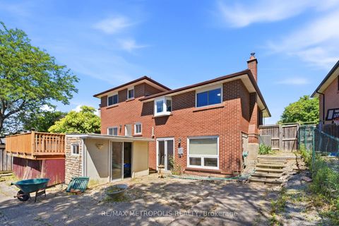 Photo 36 at 31 Langevin Crescent, Centennial Scarborough, Toronto
