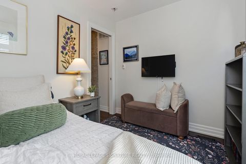 Photo 29 at 174 Yarmouth Road, Junction, Toronto