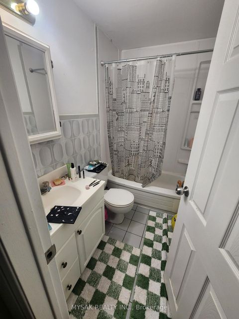 Photo 7 at 144 Coxwell Avenue, Coxwell, Toronto