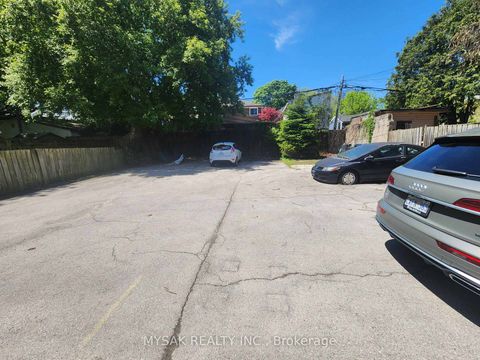 Photo 11 at 144 Coxwell Avenue, Coxwell, Toronto