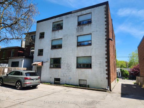 Photo 17 at 144 Coxwell Avenue, Coxwell, Toronto