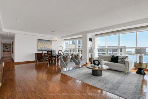 Photo 4 at PH04 - 99 Harbour Square, Waterfront Communities C1, Toronto